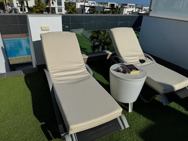 Luxury Penthouse Oasis Beach VIII Orihuela Costa Punta Prima Torrevieja Exterior photo